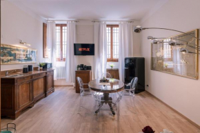 Accademia Luxury Art Apartment
